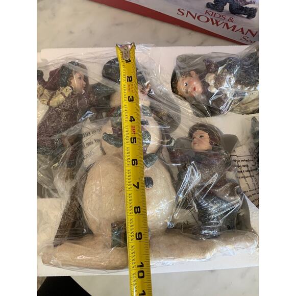 NEW NIB Kirkland Christmas Kids and Snowman Scene Figurines - Picture 5 of 6